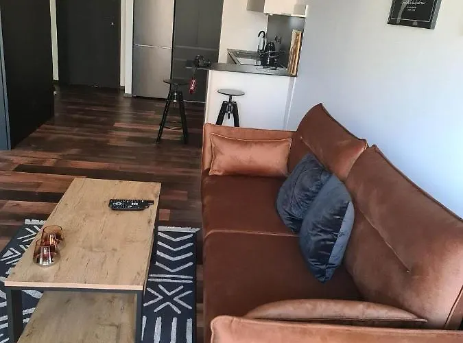 Copper Free Parking Apartment